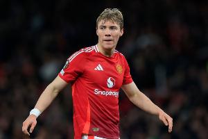 B体育官方网站-英媒：米兰加速推进霍伊伦的谈判，主帅阿莱格里已经和球员交谈