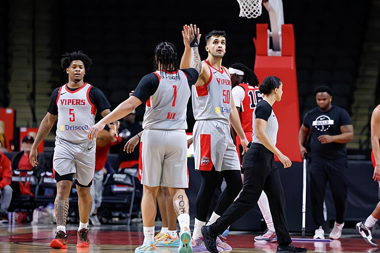 B体育-又一次打出了灾难级表现，但火箭二队还是坚持以他为绝对核心？